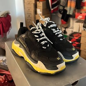 Balenciaga triple s